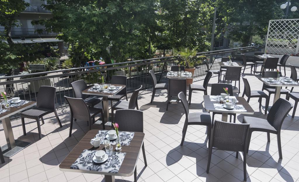 Club Meeting Hotel ريميني المظهر الخارجي الصورة